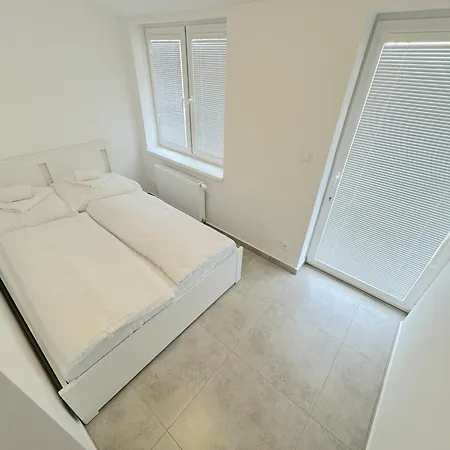 아파트 Krasny - 2 V Blizkosti Centra 브라티슬라바